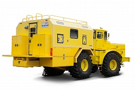 Camión taller para obras de mantenimiento y soldadura en chasis K-701 "Kirovets" 1